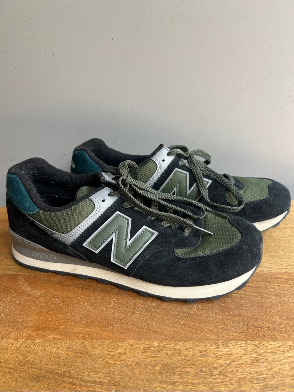 New Balance Men's Black and Olive Green Classic Sneakers